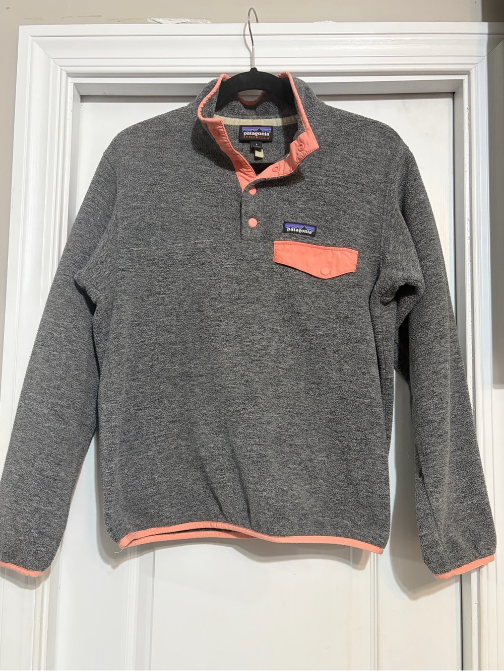 Patagonia Heather Gray Synchilla Fleece with Coral Trim